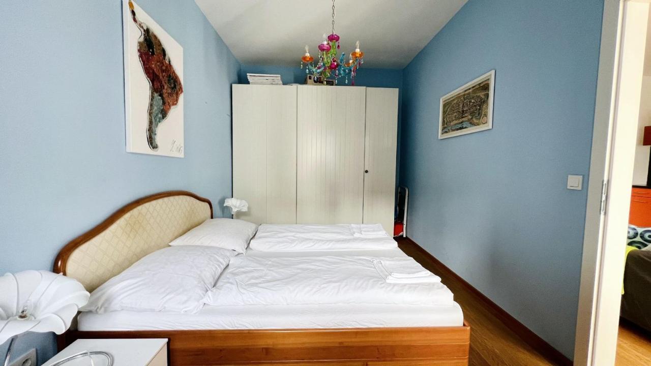 Apartment Cozy Retreat With Large Balcony Near Schoenbrunn