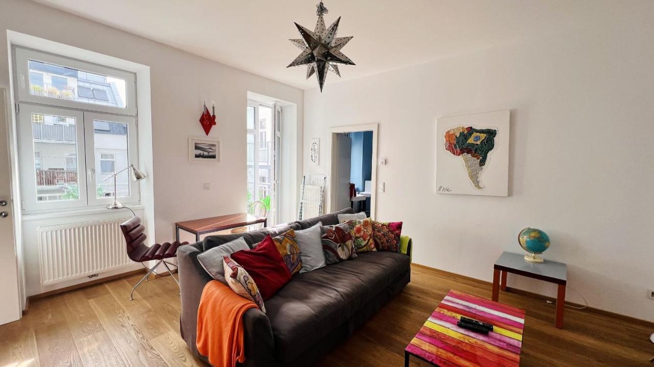 Cozy Retreat With Large Balcony Near Schoenbrunn *