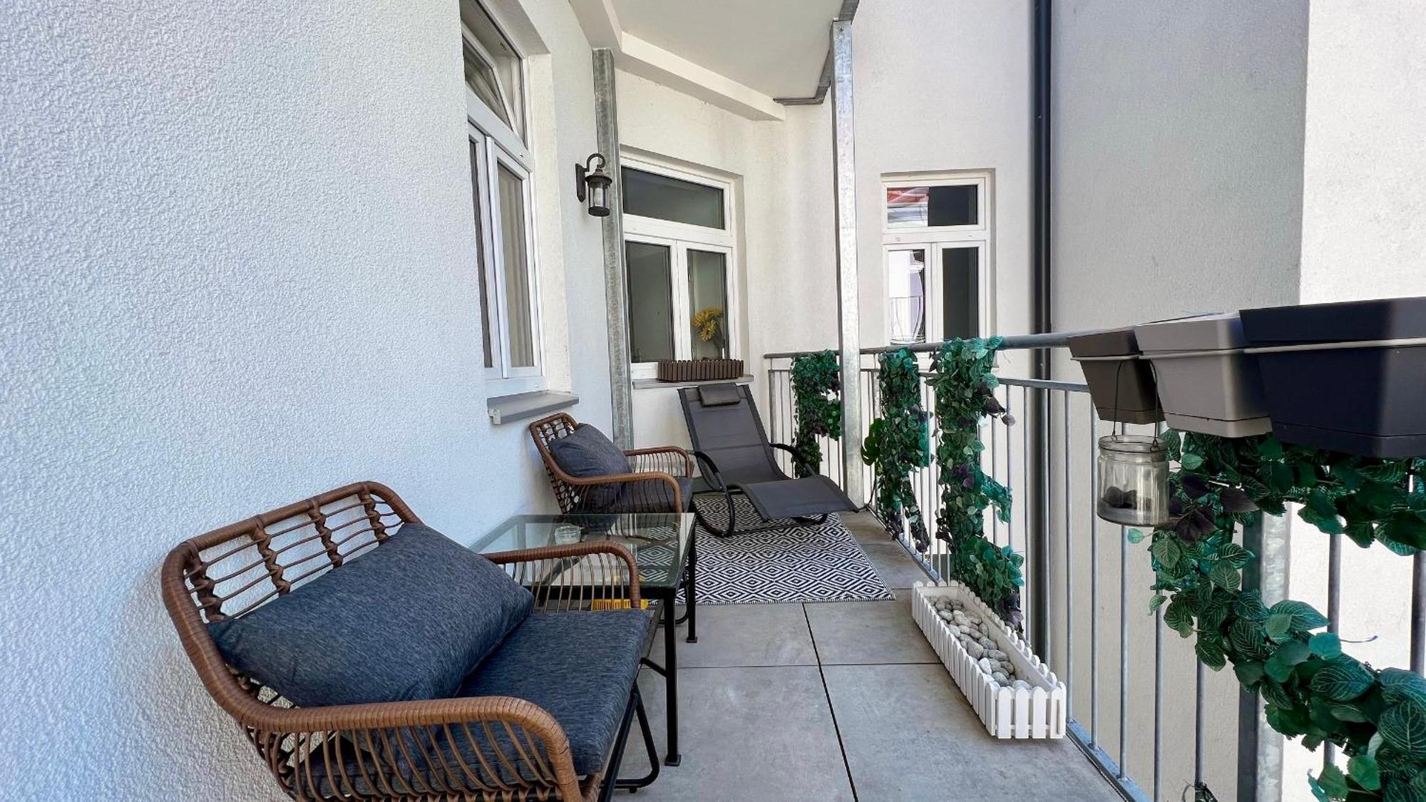 Apartment Cozy Retreat With Large Balcony Near Schoenbrunn *